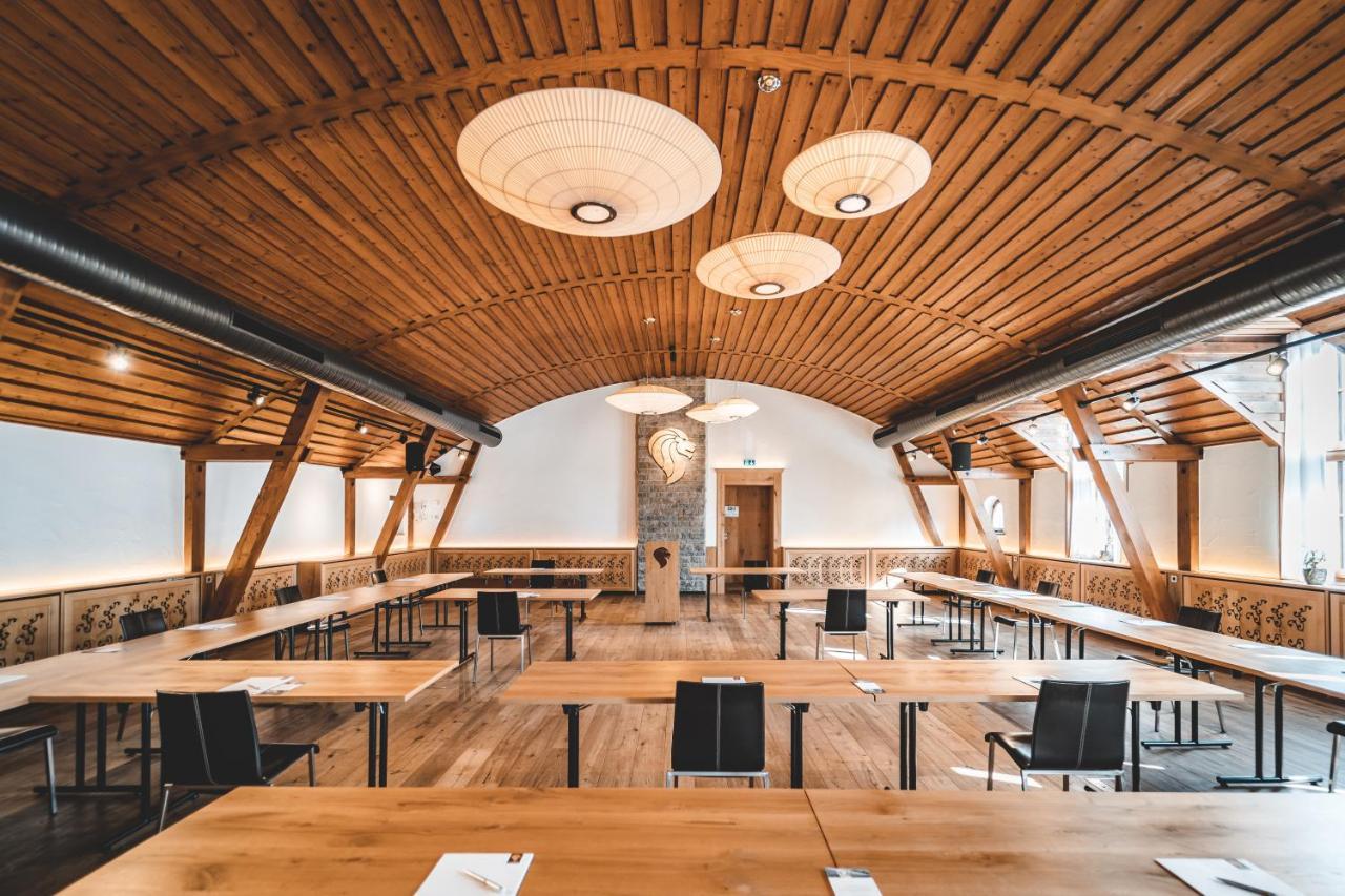 Hotel & Gasthof Loewen أولم المظهر الخارجي الصورة